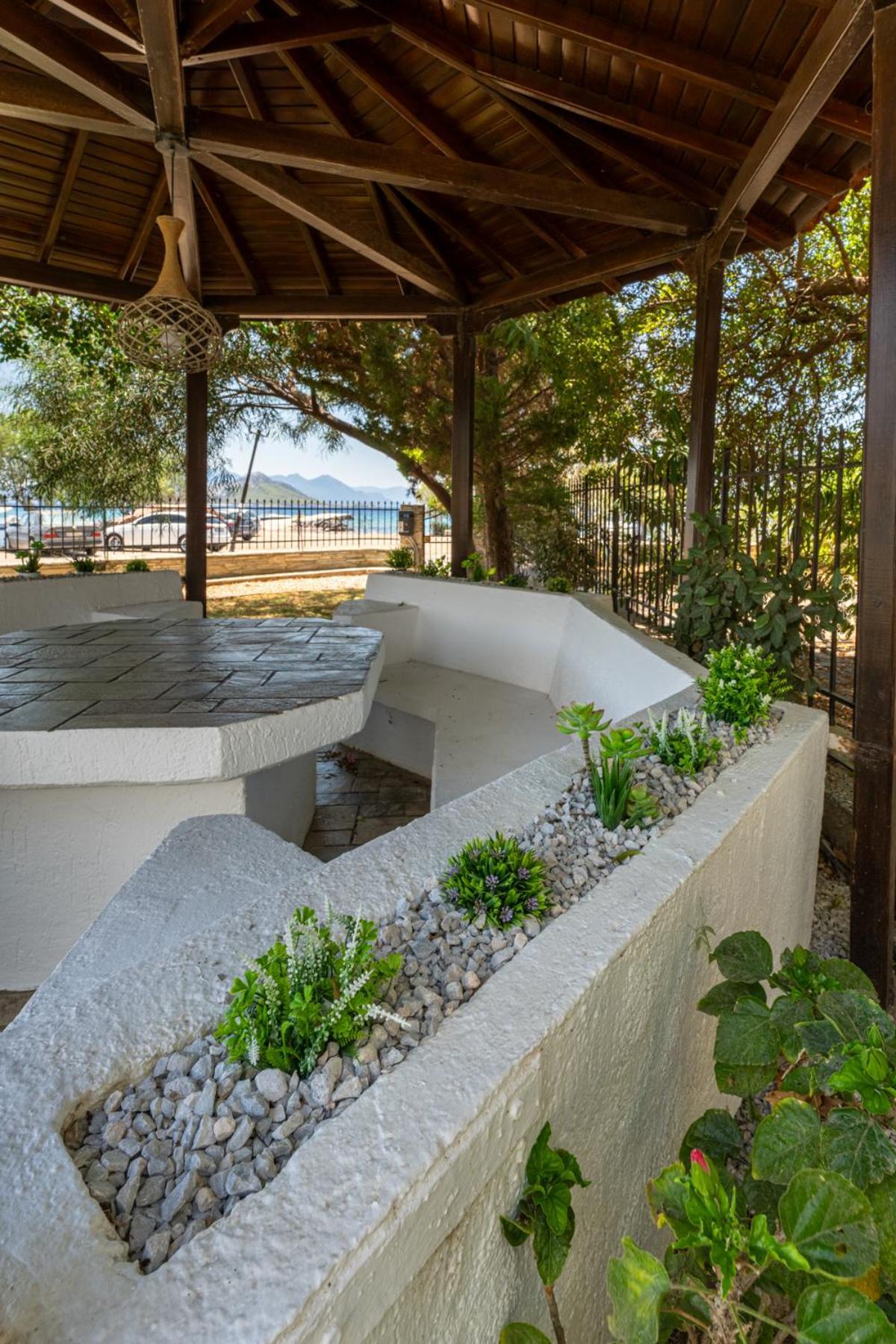 Alkis Guest House By Aegiankazarte Kapotidhes 外观 照片